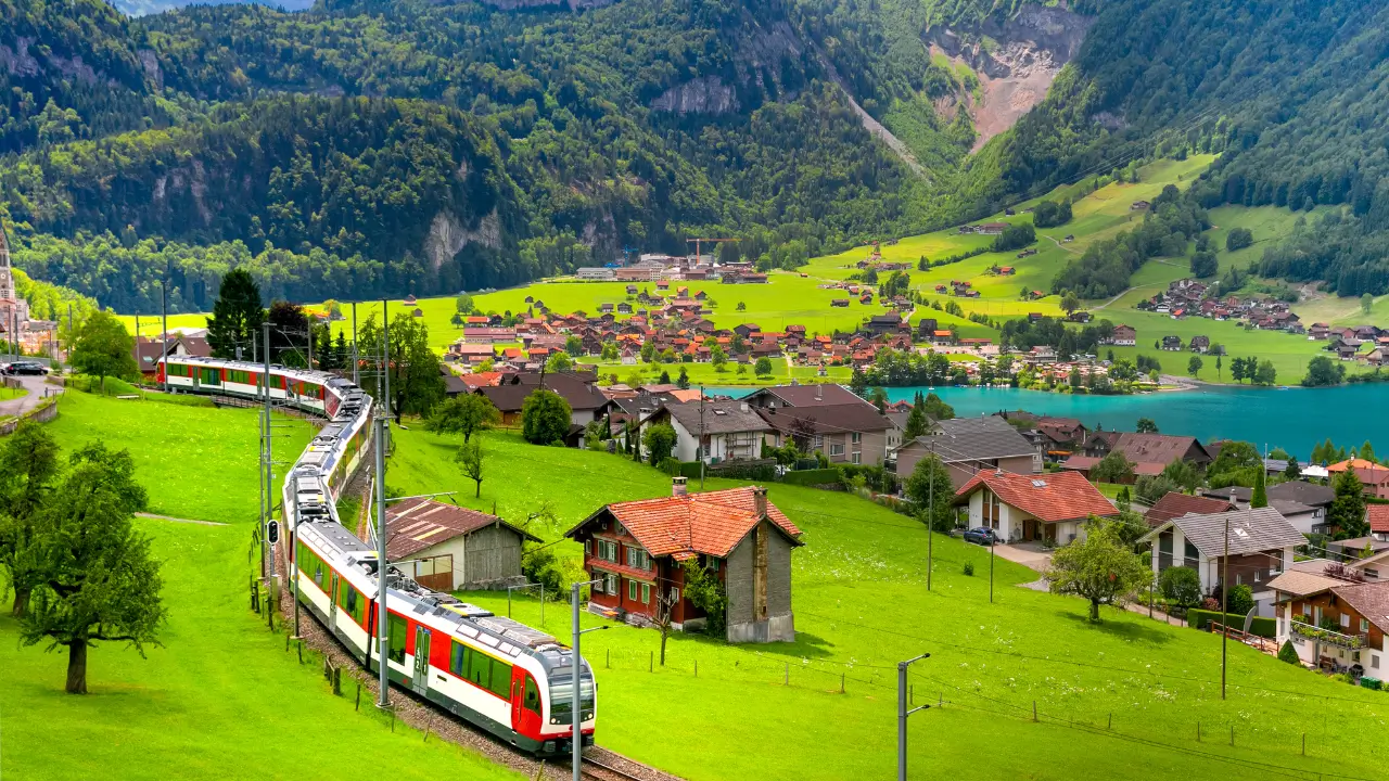 What is the cheapest way to travel in Switzerland