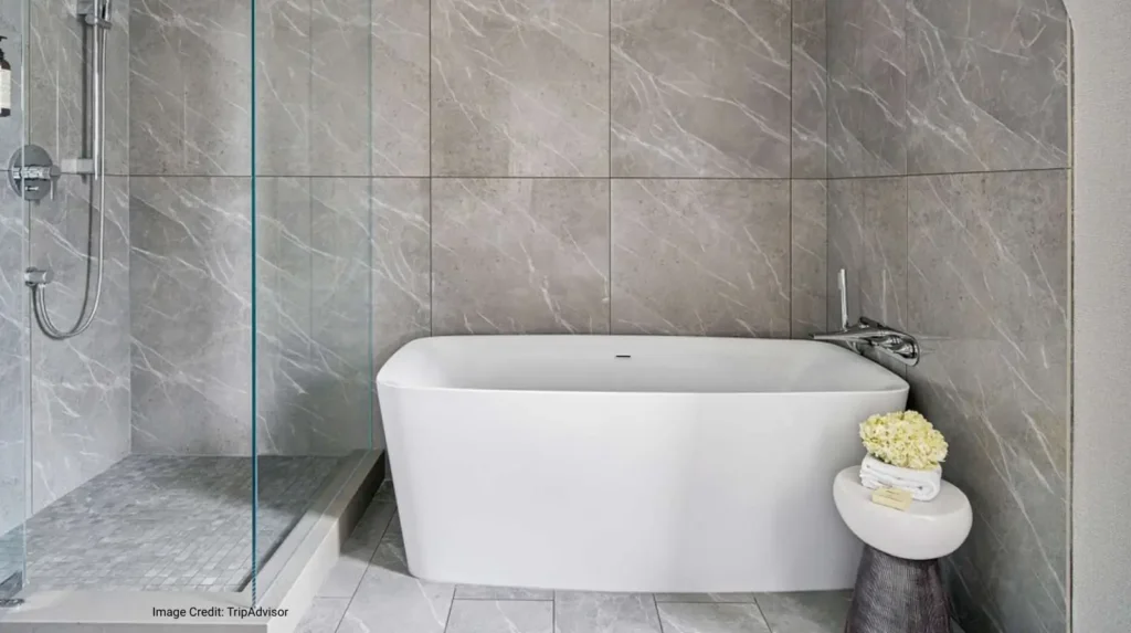 25 Best Hotels in Banff with Jacuzzi in room