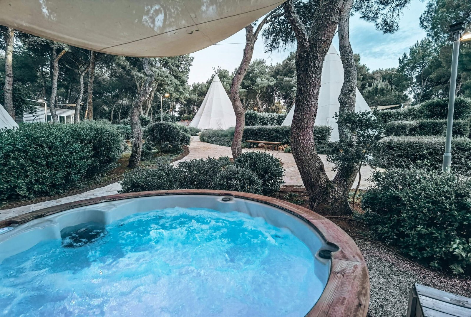 The Luxury of Hot Tubs: Why Booking a Hotel Room with a Hot Tub is Worth the Extra Cost