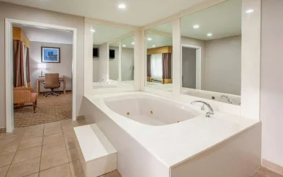 Baymont by Wyndham Grand Rapids Airport