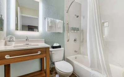 Best Western Carlsbad by the Sea