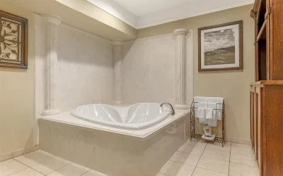 Best Western Plus Monica Royale Inn & Suites Best Western Plus Monica Royale Inn & Suites
