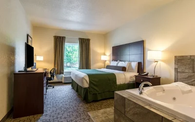 Cobblestone Hotel & Suites – Erie