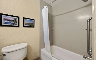 Comfort Inn & Suites Airport