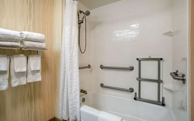 Comfort Inn & Suites Newark – Wilmington