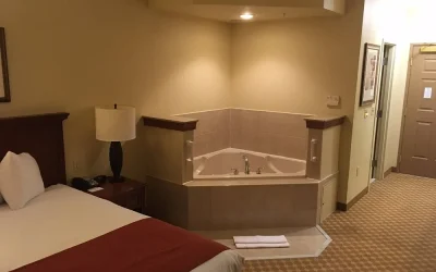 Country Inn & Suites by Radisson, Manchester Airport, NH
