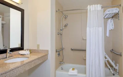 DoubleTree by Hilton Hotel Pittsburgh – Meadow Lands