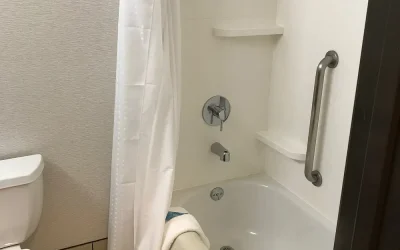 Holiday Inn Express & Suites Berkeley, an IHG Hotel