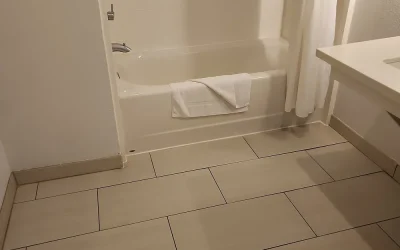 Holiday Inn Express & Suites Corona By IHG