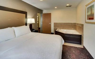 Holiday Inn Express & Suites Lancaster-Lititz, an IHG Hotel