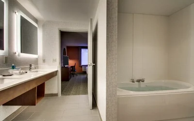 Holiday Inn Express & Suites Lincoln East – White Mountains, an IHG Hotel