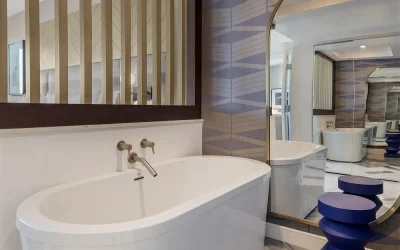 Luxury Suite Center Strip
