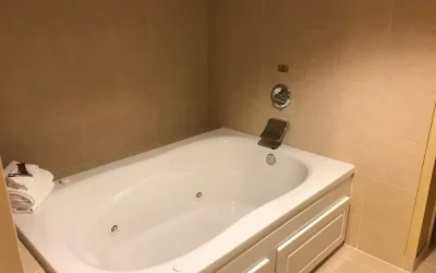 Marriott Riverside at the Convention Center