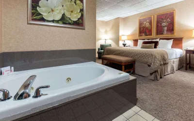 Ramada by Wyndham Topeka Downtown Hotel & Convention Center