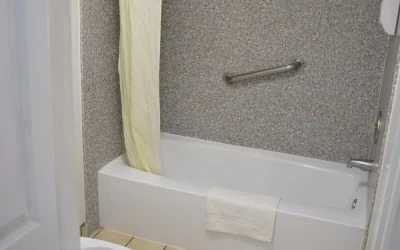 Riverside Inn and Suites