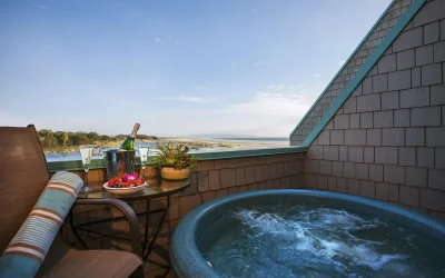 SeaVenture Beach Hotel & Restaurant
