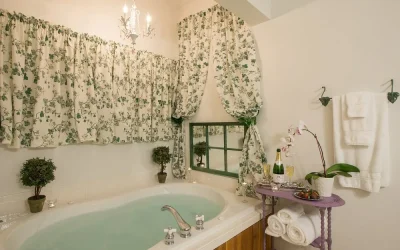Sutherland House Victorian Bed & Breakfast Sutherland House Victorian B&B